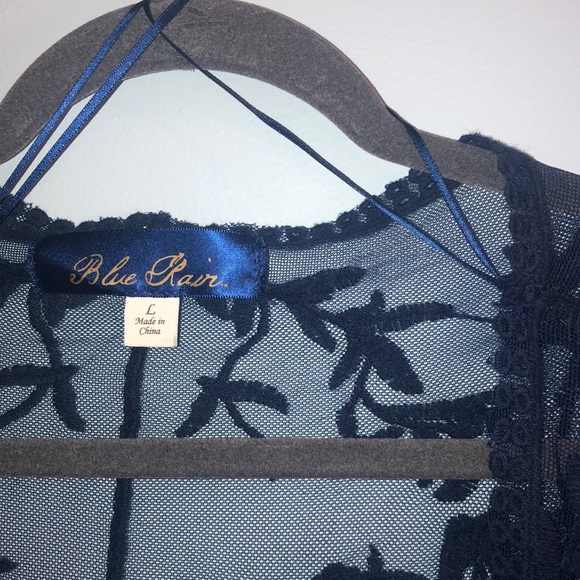 Francesca’s Sheer Floral Cardigan - Picture 3 of 3